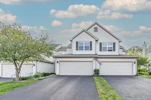517 Heritage Ct, Saint Charles, IL 60175 - Photo 2
