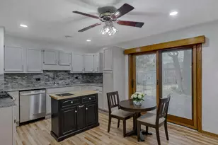 331 Fairfax Ave, Romeoville, IL 60446 - Photo 2