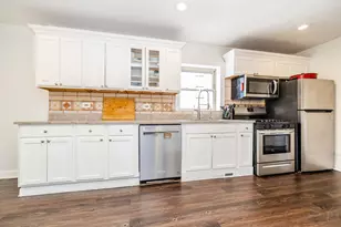 4653 N Kennicott Ave, Chicago, IL 60630 - Photo 8