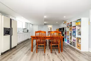 4653 N Kennicott Ave, Chicago, IL 60630 - Photo 30