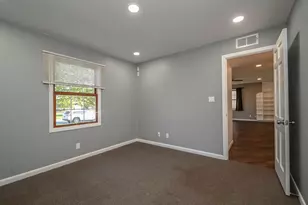 127 S Hawthorne Blvd, Mundelein, IL 60060 - Photo 22