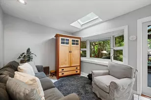 2509 Thayer St, Evanston, IL 60201 - Photo 16