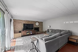 125 N Gibbons Ave, Arlington Heights, IL 60004 - Photo 16