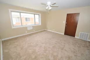 32 N Main St, Glen Ellyn, IL 60137 - Photo 4