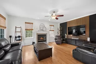 5235 Greenshire Cir, Lake in the Hills, IL 60156 - Photo 10