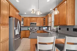 5235 Greenshire Cir, Lake in the Hills, IL 60156 - Photo 8