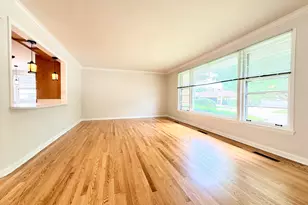 7303 N Kedvale Ave, Lincolnwood, IL 60712 - Photo 2
