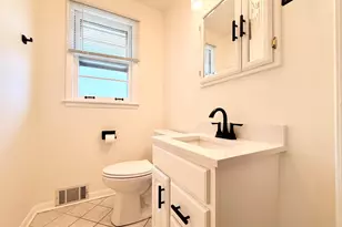 7303 N Kedvale Ave, Lincolnwood, IL 60712 - Photo 12