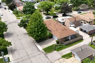 7303 N Kedvale Ave, Lincolnwood, IL 60712 - Photo 26