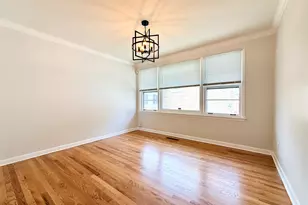 7303 N Kedvale Ave, Lincolnwood, IL 60712 - Photo 8