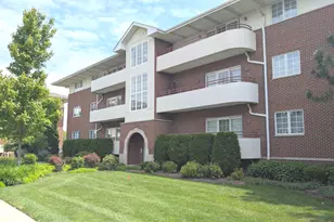 706 63rd St, Westmont, IL 60559 - Photo 1