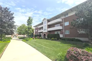 706 63rd St, Westmont, IL 60559 - Photo 2