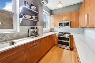 1050 W Foster Ave, Chicago, IL 60640 - Photo 8