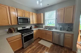 1523 Grand Dr, Dekalb, IL 60115 - Photo 8
