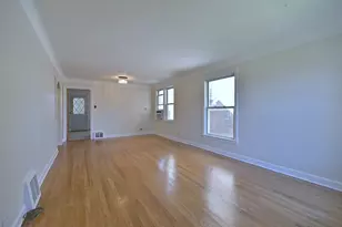 2732 N 72nd Ct, Elmwood Park, IL 60707 - Photo 4