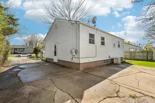 2716 Mohawk Rd, Waukegan, IL 60087 - Photo 26
