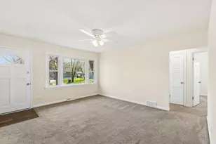 2716 Mohawk Rd, Waukegan, IL 60087 - Photo 4