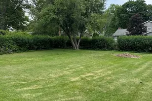 1304 Riverview Rd, Sterling, IL 61081 - Photo 12