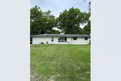 1304 Riverview Road, Sterling, IL 61081 - Photo 2