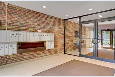 2300 Sherman Avenue #2B, Evanston, IL 60201 - Photo 20