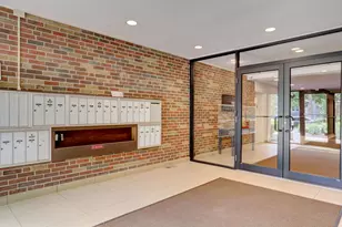 2300 Sherman Ave, Evanston, IL 60201 - Photo 20