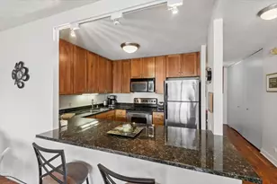 30 E Huron St, Chicago, IL 60611 - Photo 4