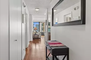 30 E Huron St, Chicago, IL 60611 - Photo 2