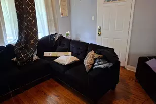 10941 S Wentworth Ave, Chicago, IL 60628 - Photo 2