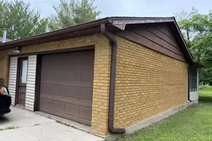 318 N 2nd Rd, Tonica, IL 61370 - Photo 16