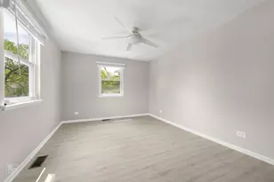 1914 Flintshire Dr, Schaumburg, IL 60194 - Photo 14