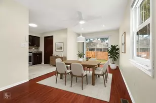 1914 Flintshire Dr, Schaumburg, IL 60194 - Photo 6