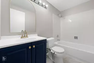 1914 Flintshire Dr, Schaumburg, IL 60194 - Photo 16