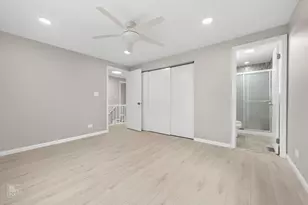 1914 Flintshire Dr, Schaumburg, IL 60194 - Photo 12