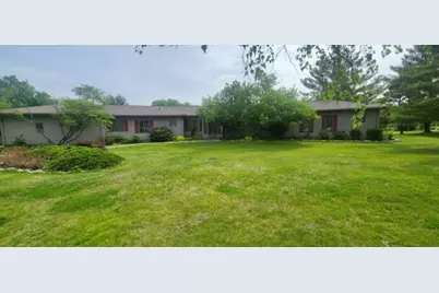 1814 Hickory Lane, Dixon, IL 61021 - Photo 2