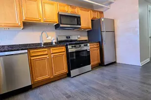 4764 N Virginia Ave, Chicago, IL 60625 - Photo 2