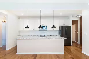 4221 Lobo Ct, Naperville, IL 60564 - Photo 8