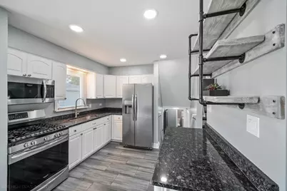 10403 Barnard Drive, Chicago Ridge, IL 60415 - Photo 8