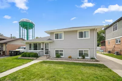 10403 Barnard Drive, Chicago Ridge, IL 60415 - Photo 2