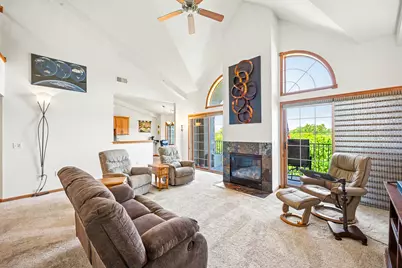 8505 Woodward Avenue #403, Woodridge, IL 60517 - Photo 8