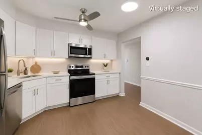 300 Claymoor Road #2E, Hinsdale, IL 60521 - Photo 6