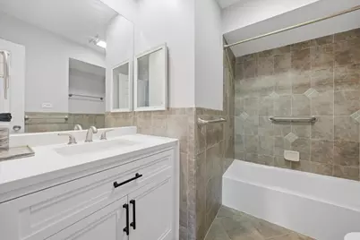 300 Claymoor Road #2E, Hinsdale, IL 60521 - Photo 26