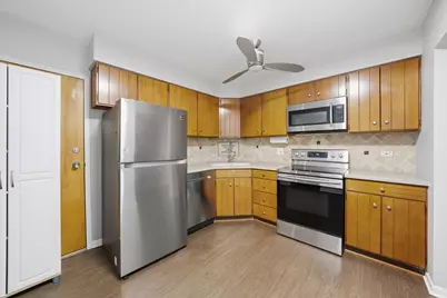 300 Claymoor Road #2E, Hinsdale, IL 60521 - Photo 14