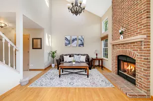 104 Thistle Ct, Schaumburg, IL 60194 - Photo 6