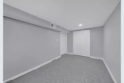 8611 S Kingston Avenue, Chicago, IL 60617 - Photo 24