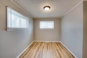 1015 N Broadway St, Joliet, IL 60435 - Photo 8