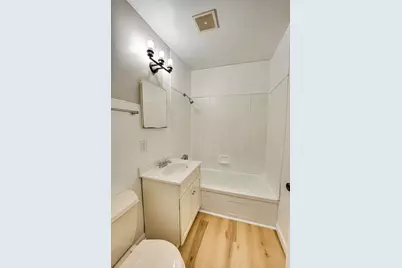 1015 N Broadway Street #D, Joliet, IL 60435 - Photo 10