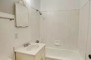 1015 N Broadway St, Joliet, IL 60435 - Photo 10