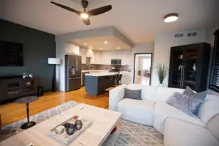 110 N Myrtle Ave, Elmhurst, IL 60126 - Photo 16