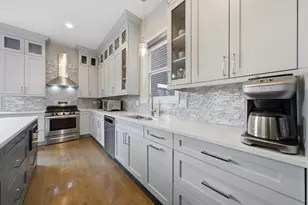 1310 Kenilworth Ave, Berwyn, IL 60402 - Photo 8