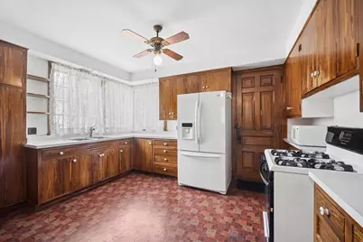 214 S State Street, Elgin, IL 60123 - Photo 12